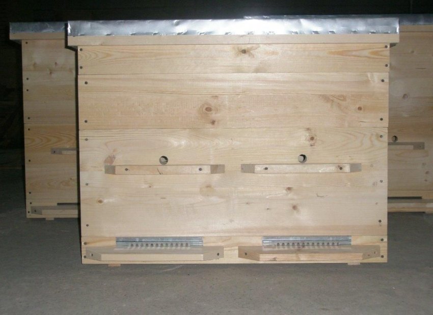 Звичайний вулик лежак на 16 рамок