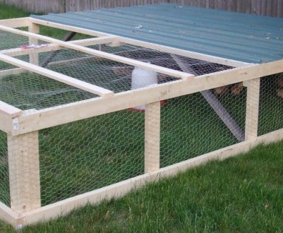 Як зробити вольєр для курей своїми руками?