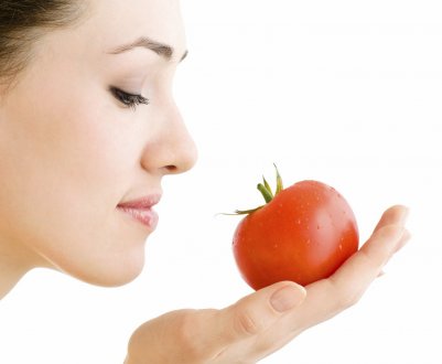 Чим корисні помідори для жінок?