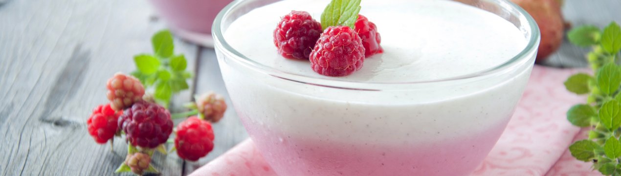 Британські вчені рекомендують щиро полюбити йогурт