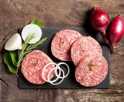 Російські м'ясники виготовили ковбасу для вагітних і хворих остеопорозом