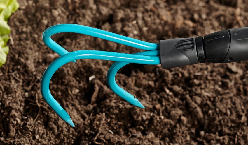 Розпушування землі Розпушування землі