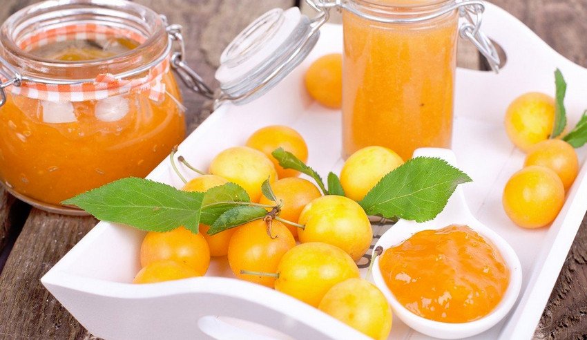 Джем з жовтої сливи
