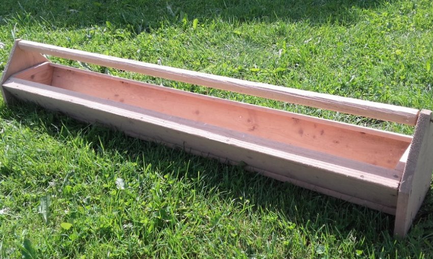 Годівниця для курей