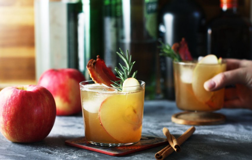 Коктейль з яблучним соком