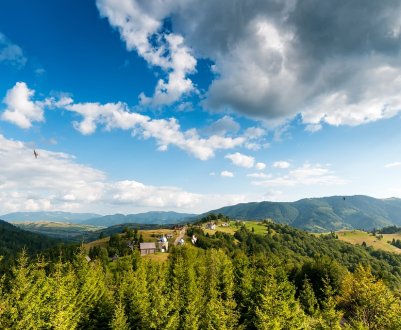 Процес об'єднання громад України має бути завершено до 2020 року, вважає В. Гройсман