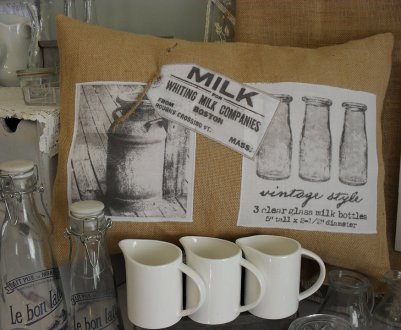 Жителі Вінниці просять заборонити продаж молока в пластикових пляшках