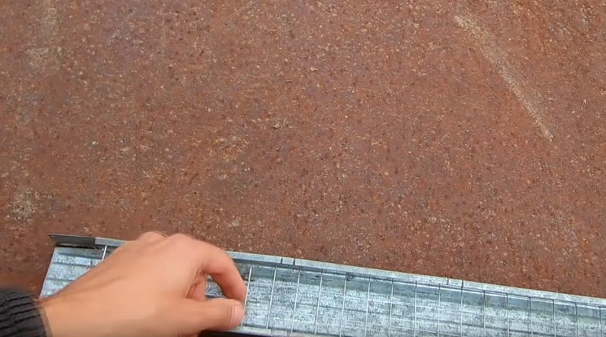 Сітка на профілі