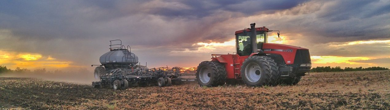 Нікому працювати! Під час посівної українські аграрії відчули дефіцит кадрів