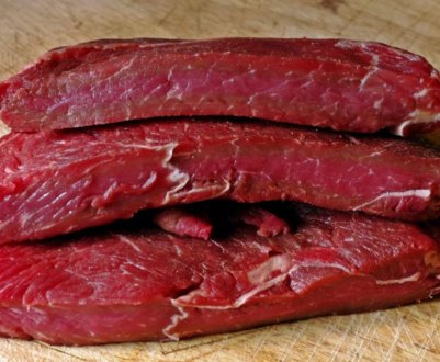 М'ясо страуса: користь і шкода, харчова цінність, правила вибору і приготування