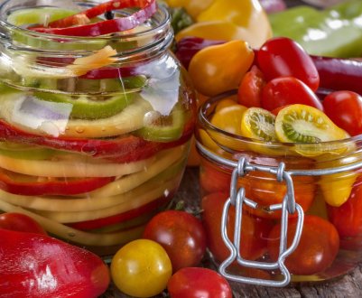 Політика «консерваторів»: краснодарські фермери наповнять ринок мільярдами смачних банок