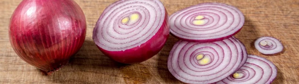 Лікування випадіння волосся цибульними масками в домашніх умовах