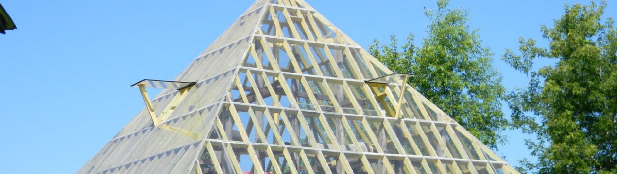 Особливості теплиці «Піраміда» і як її зробити в домашніх умовах