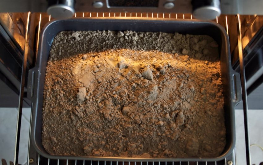 Дезінфекція грунту в духовці