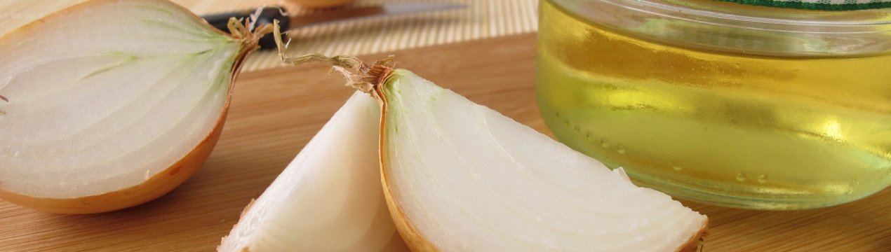 Цибуля з медом від кашлю: способи приготування та норми вживання
