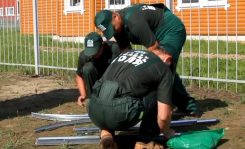 Розпакування деталей теплиці Розпакування деталей теплиці