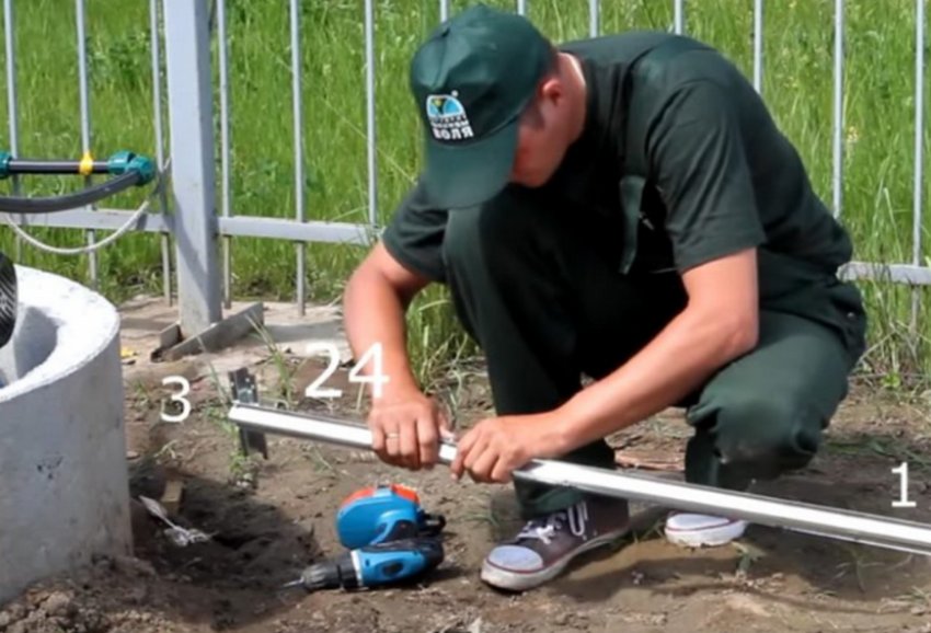 Кріплення фундаментальних стійок опор до нижньої частини торцевих дуг Кріплення фундаментальних стійок опор до нижньої частини торцевих дуг