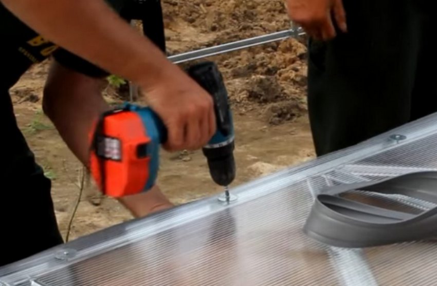 Кріплення петлевого ущільнювача Кріплення петлевого ущільнювача