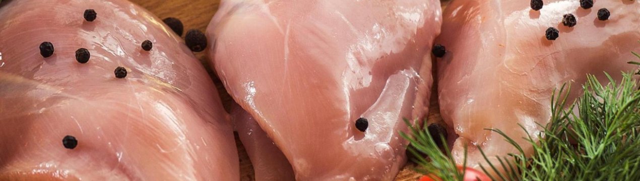 У недорогих супермаркетах Німеччини продається половина курячого м'яса забруднена бактеріями