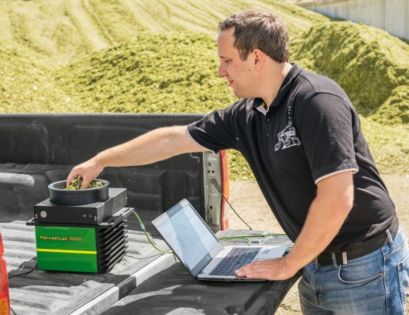 Система внесения жидких удобрений от John Deere по достоинству оценена в Европе Система внесения жидких удобрений от John Deere по достоинству оценена в Европе