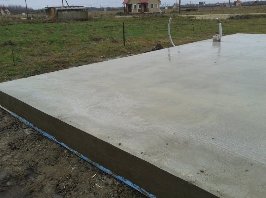 Плитний фундамент для теплиці Плитний фундамент для теплиці