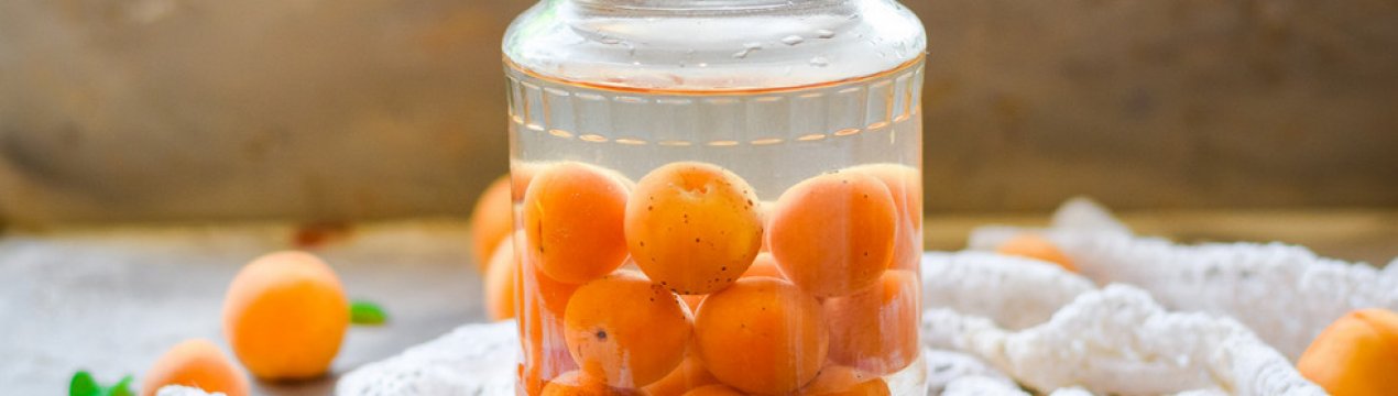 Найкращі рецепти заготовок абрикосового компоту