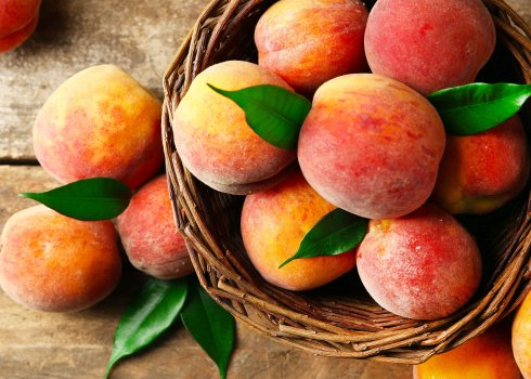 Особенности полезных и вредных для здоровья свойств персика