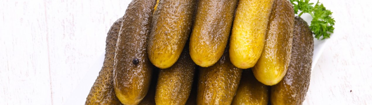 Як солити маленькі огірки корнішони?