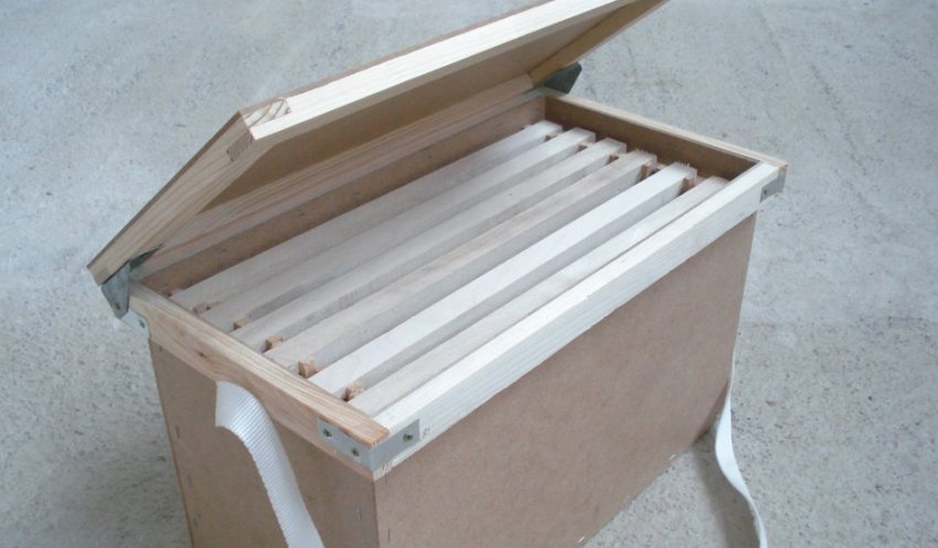 Ящик для транспортировки рамок и стеллаж для хранения рамок от канала Белорусское Пчеловодство