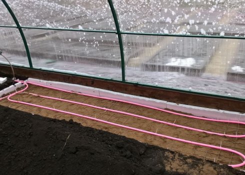 Как сделать тёплый пол в теплице своими руками