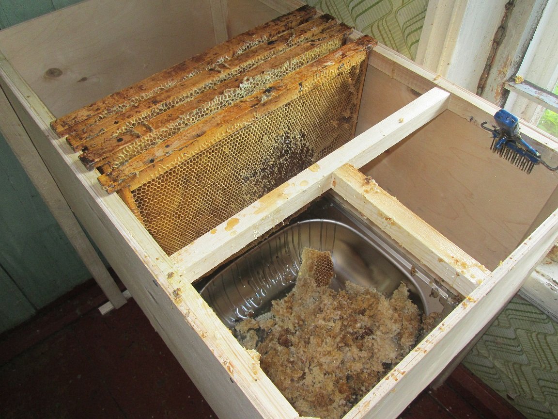 Стол пчеловода для распечатывания