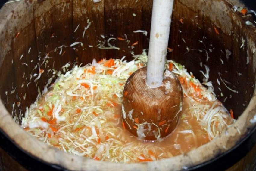 Зберігання квашеної капусти в бочці Зберігання квашеної капусти в бочці