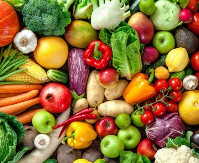 Малолітні сибірські злочинці урізноманітнюють свій раціон тепличними овочами