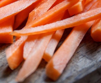 Міститься крохмаль у моркви