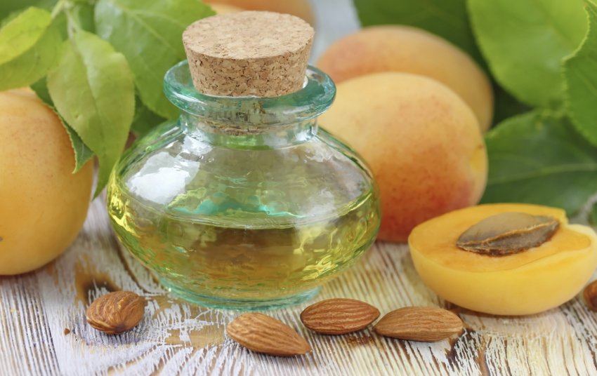 Олія з абрикосових кісточок