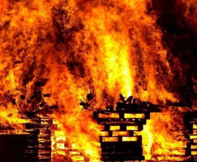 1 травня в Одеській області горів великий свинокомплекс