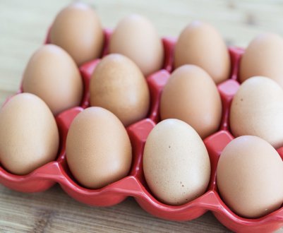 Скільки можна зберігати яйця курячі