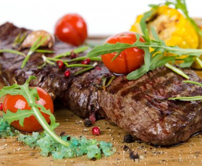 У США планують використовувати собак для виявлення контрабандної свинини