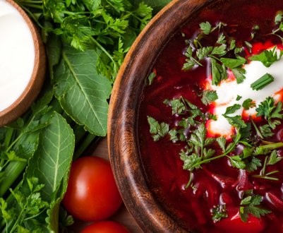 Новий врожай: як за рік змінилися ціни ранніх овочів «борщового набору» в Україні