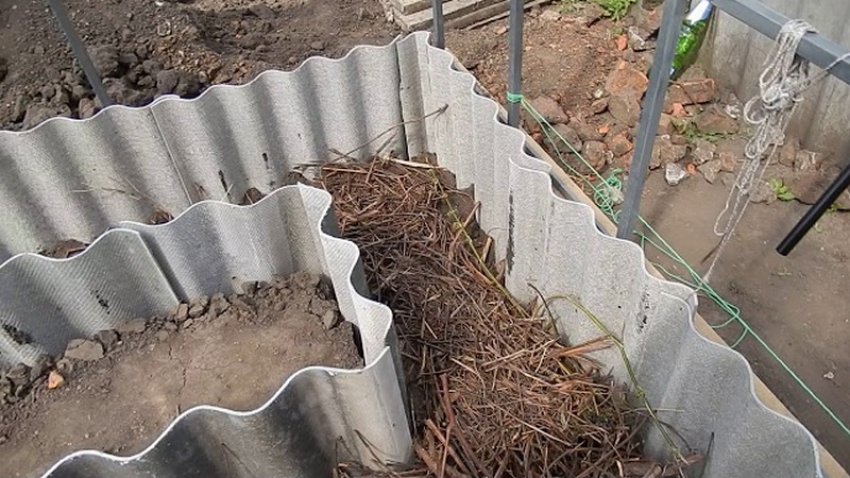 Грядка-піраміда з шиферу Грядка-піраміда з шиферу