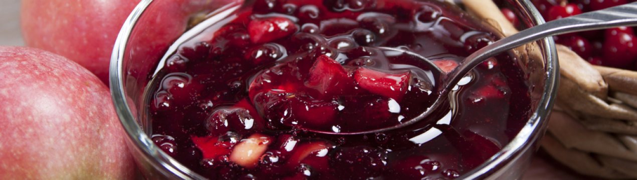 Як варити варення з брусниці з яблуками?