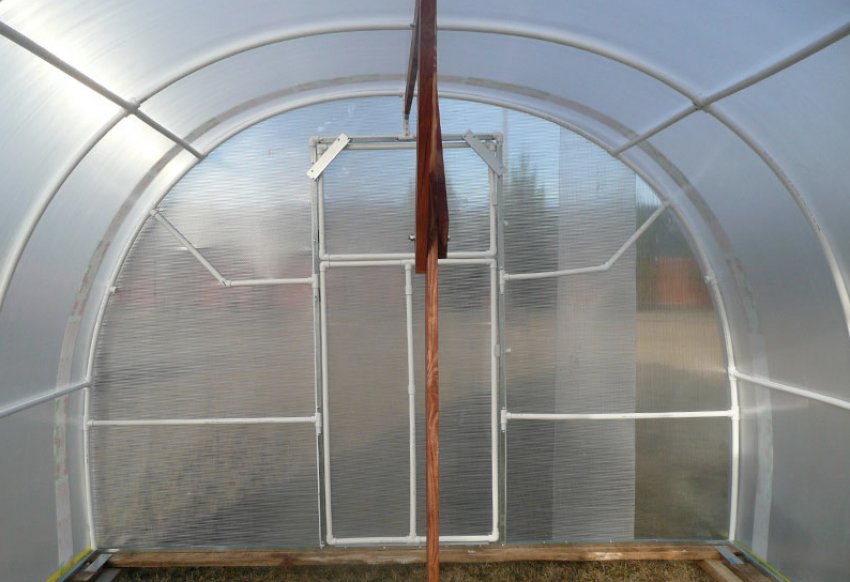 Полікарбонатна теплиця з поліпропіленових труб