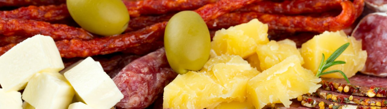 На російських прилавках — все більше вітчизняного сиру і ковбас