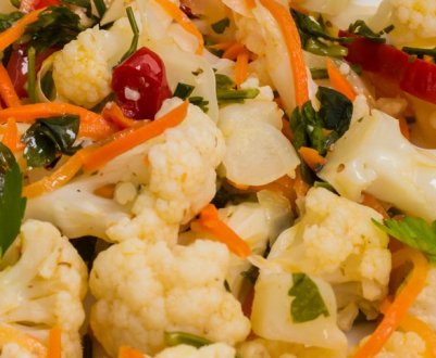 Салат із цвітної капусти: заготовки в банках