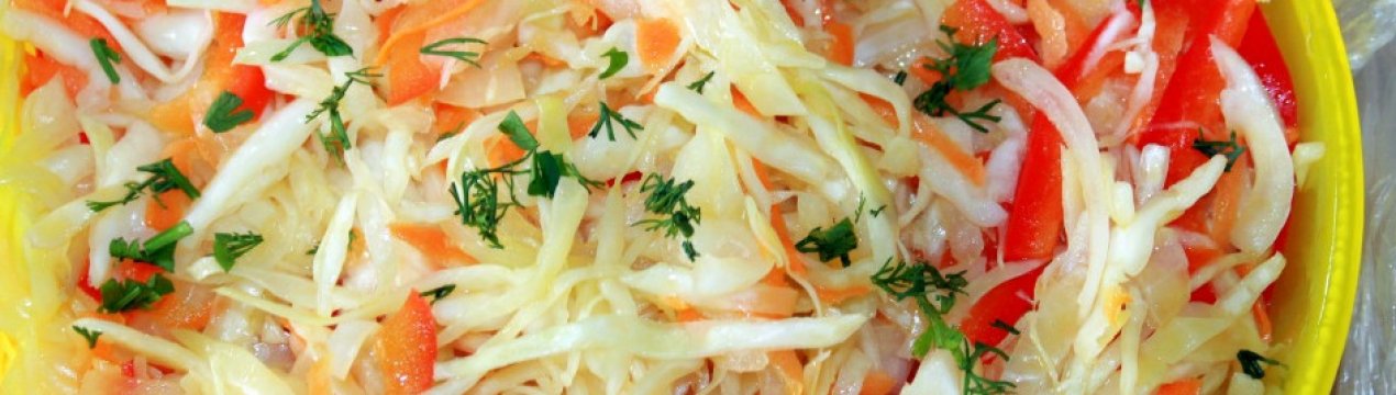 Дуже смачні покрокові рецепти заготовок салату з капусти на зиму