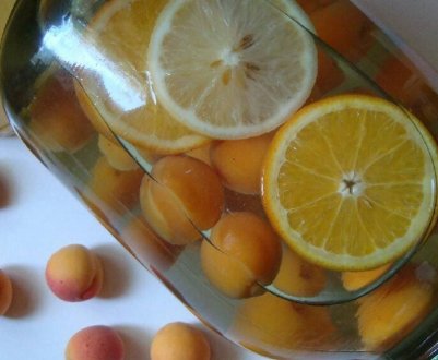 Абрикосова фанта: компот з апельсином або лимоном на зиму