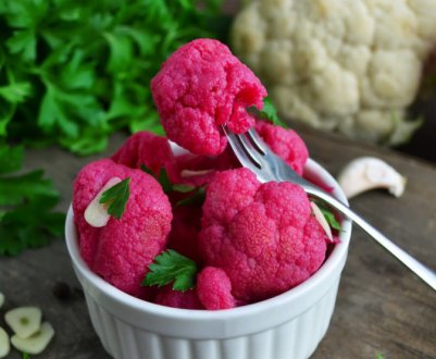 Найсмачніші рецепти маринованої цвітної капусти на зиму з буряком