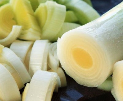 Покрокові рецепти заготовок цибулі порей у домашніх умовах