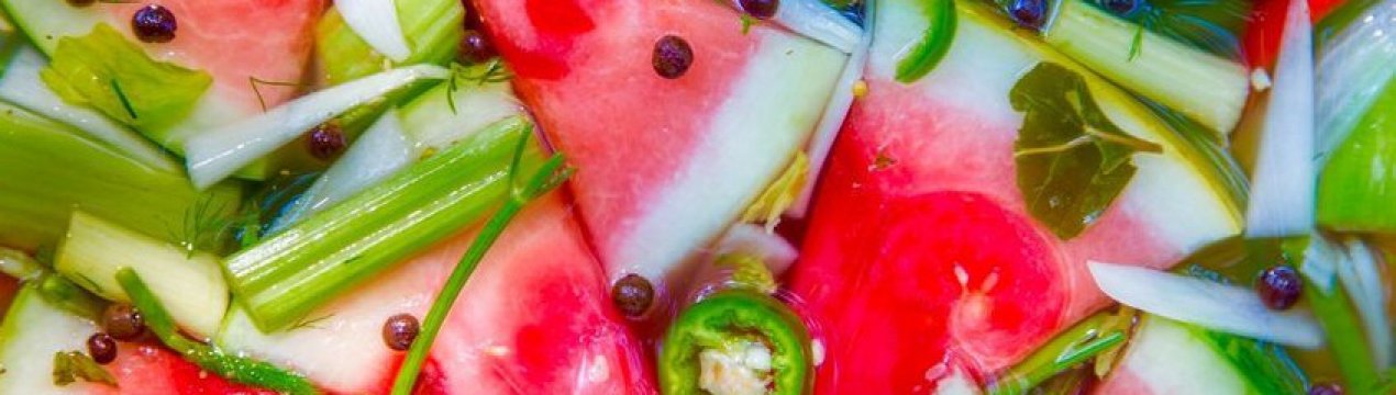 Смачні рецепти маринованого кавуна на зиму