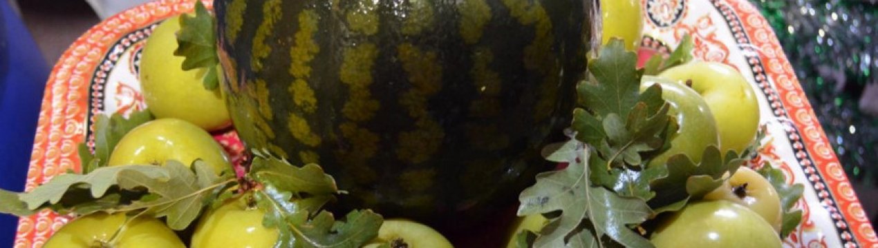 Смачні рецепти заготовок квашених кавунів у бочці